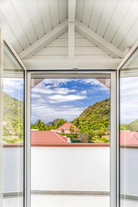 20.A louer villa avec piscine et Terre de haut Les Saintes